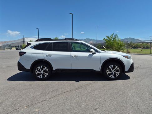 Used 2021 Subaru Outback Limited w/ Popular Package #2 AWD/4WD image 2