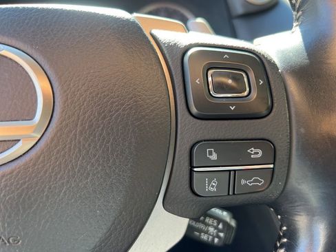 Used 2018 Lexus NX 300h AWD image 14