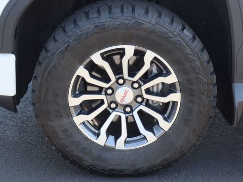 Certified 2021 GMC Sierra 1500 AT4 w/ AT4 Value Package AWD/4WD image 34