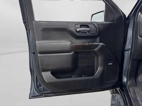 Used 2019 GMC Sierra 1500 SLT image 16