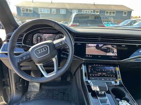 Used 2024 Audi Q8 Premium Plus image 16