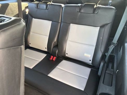 Used 2022 Ford Explorer XLT w/ Equipment Group 202A image 37