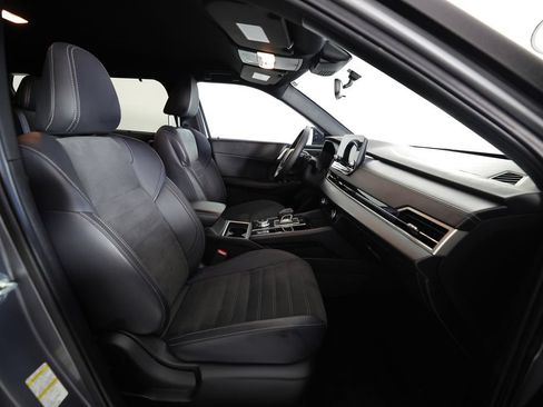 Used 2024 Mitsubishi Outlander SE Black Edition FWD image 10