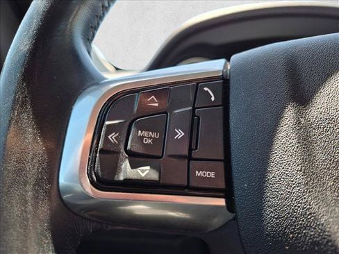 Used 2018 Land Rover Discovery Sport SE AWD/4WD image 13