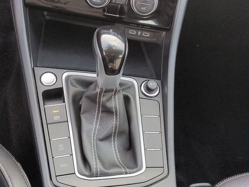 Used 2024 Volkswagen Jetta SE image 25