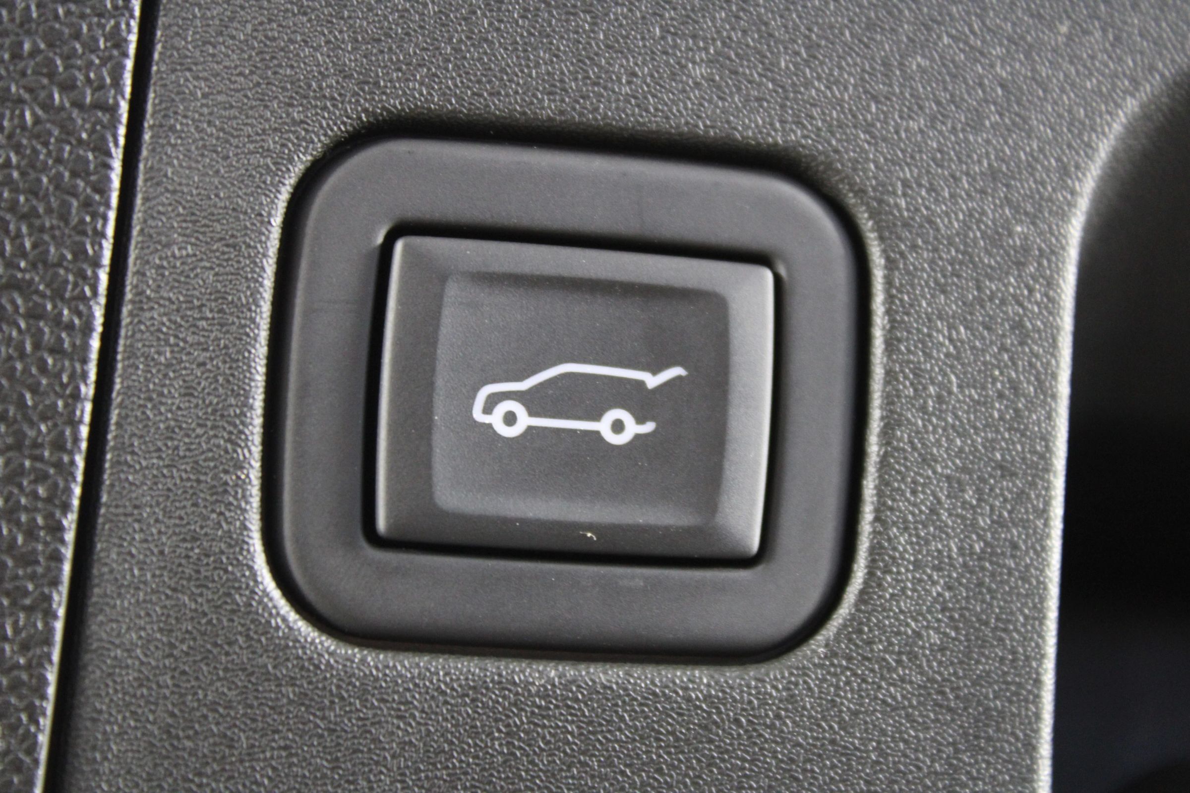 Used 2024 Cadillac XT4 Premium Luxury FWD image 27