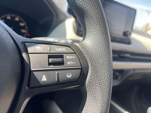 Certified 2024 Honda HR-V LX image 20