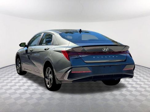 New 2026 Hyundai Elantra SEL Sport Premium FWD image 5