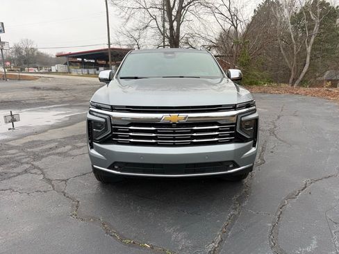 New 2026 Chevrolet Suburban Premier RWD image 4