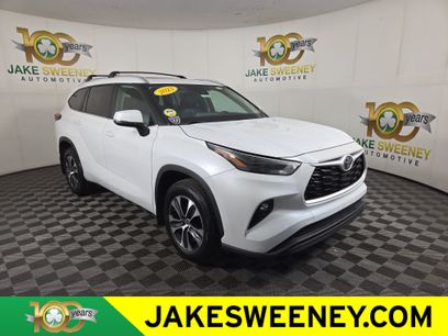 Used 2023 Toyota Highlander XLE