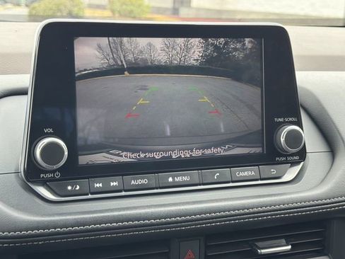 Certified 2023 Nissan Rogue SV image 6