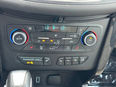 Used 2019 Ford Escape Titanium FWD image 29