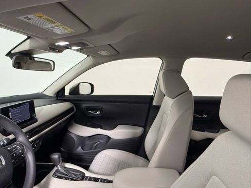 Used 2023 Honda HR-V LX image 32