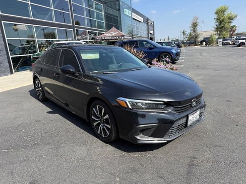 Used 2023 Honda Civic EX image 3