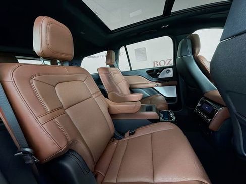 New 2026 Lincoln Aviator Reserve w/ Luxury Package image 31