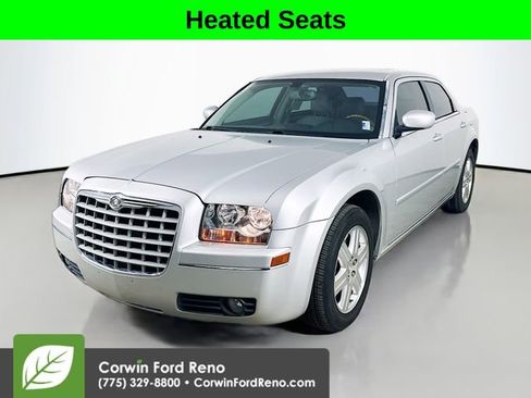 Used 2006 Chrysler 300 Touring w/ Luxury Group image 3