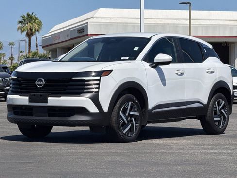 Used 2025 Nissan Kicks SV FWD image 7