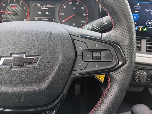 Used 2024 Chevrolet Trax RS w/ Sunroof Package image 21