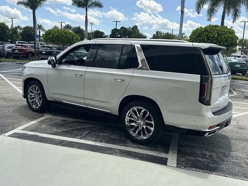 Used 2021 Cadillac Escalade Premium Luxury Platinum w/ LPO, Radiant Package AWD/4WD image 9