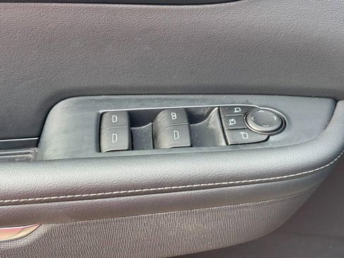 Certified 2025 Buick Enclave Preferred image 17