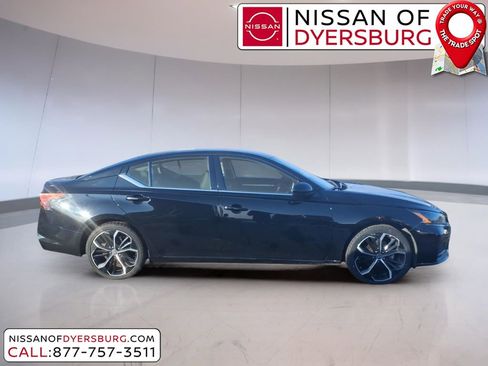 Used 2024 Nissan Altima 2.5 SR image 2