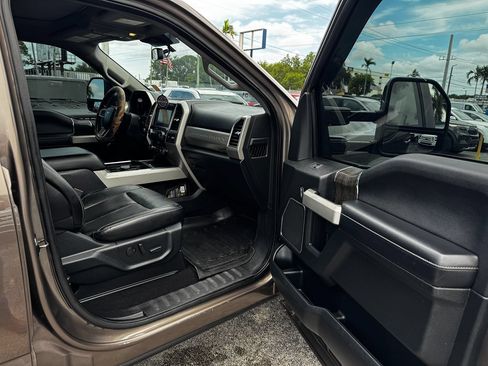 Used 2020 Ford F250 Lariat w/ Lariat Ultimate Package AWD/4WD image 12