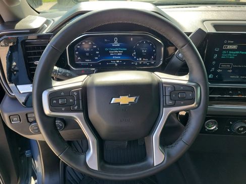 Used 2024 Chevrolet Silverado 1500 LT AWD/4WD image 23