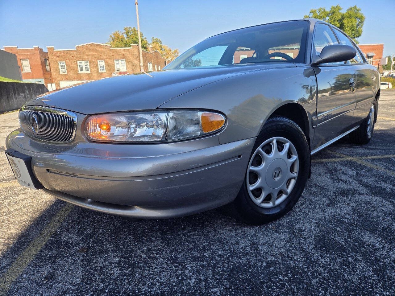 Used 2000 Buick Century Custom FWD image 2