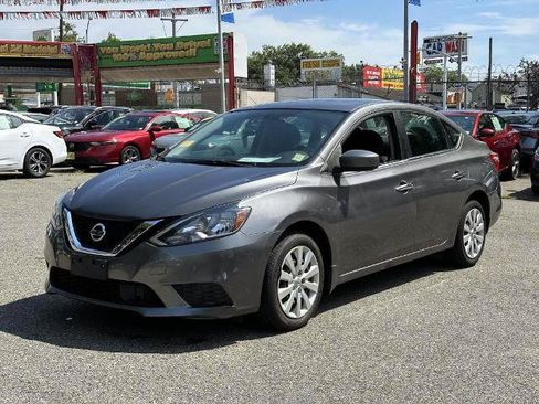 Certified 2019 Nissan Sentra S FWD image 1