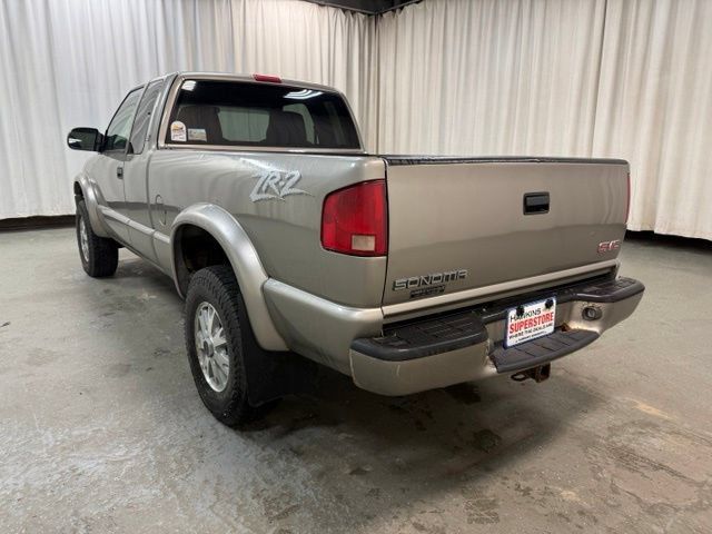 Used 2003 GMC Sonoma SLS w/ SLS Preferred Equipment Group AWD/4WD image 9