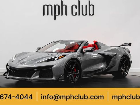 Used 2024 Chevrolet Corvette Z06 w/ Z07 Performance Package RWD image 1