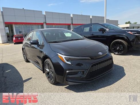 Used 2026 Toyota Corolla SE w/ SE Package FWD image 1