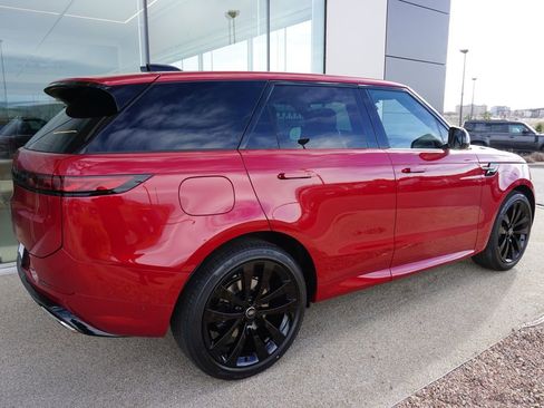 New 2025 Land Rover Range Rover Sport Dynamic SE image 4