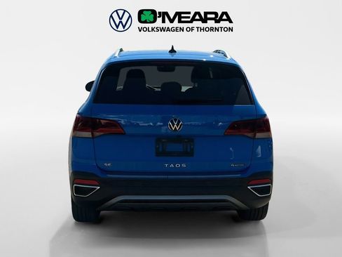 Used 2023 Volkswagen Taos SE w/ Panoramic Sunroof Package AWD/4WD image 4