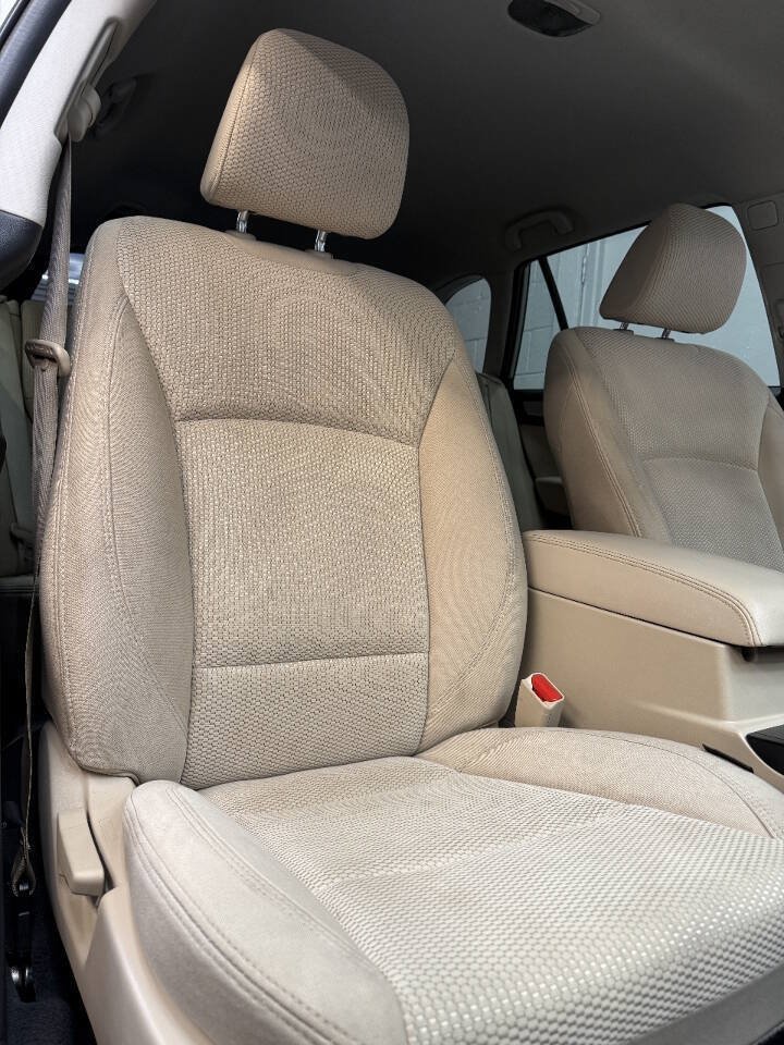 Used 2018 Subaru Outback 2.5i Premium w/ Popular Package #1 AWD/4WD image 7