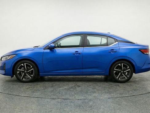 Used 2025 Nissan Sentra SV FWD image 5