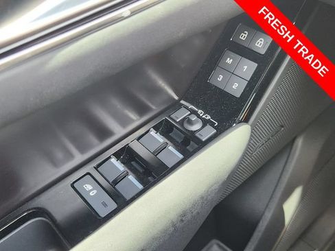Used 2026 Land Rover Range Rover Velar Dynamic SE AWD/4WD image 22