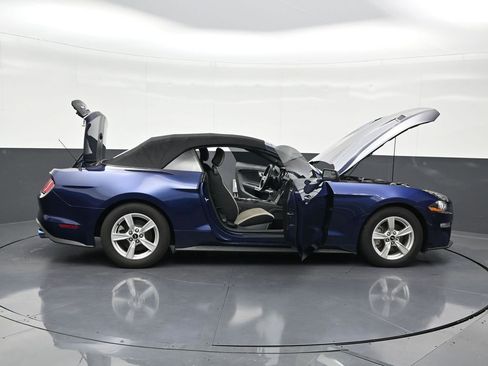 Used 2020 Ford Mustang Convertible image 34