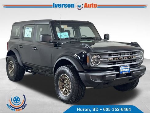 New 2025 Ford Bronco 4-Door image 1