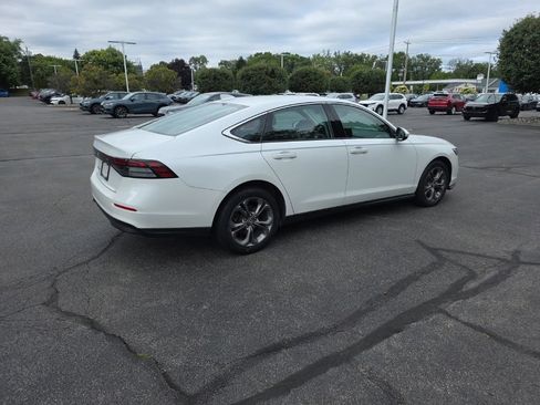 Certified 2024 Honda Accord EX image 7