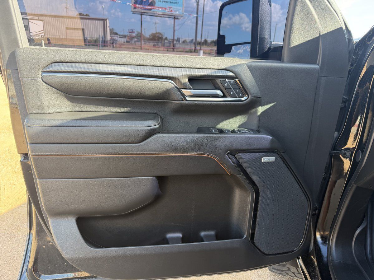 Used 2024 GMC Sierra 2500 AT4 w/ AT4 Premium Plus Package AWD/4WD image 24