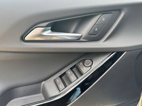 Used 2026 Chevrolet Equinox LT w/ Convenience Package II image 5