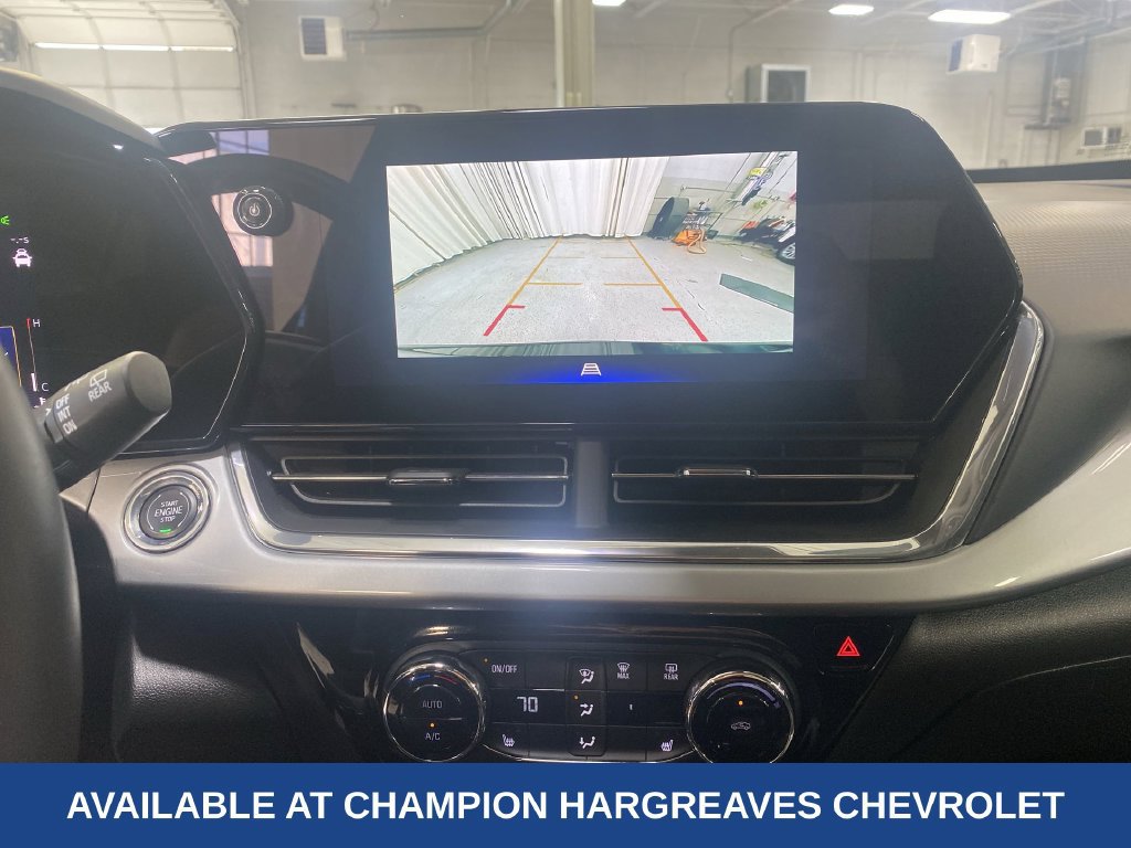 Certified 2024 Chevrolet Trax LT w/ Driver Confidence Package FWD image 19