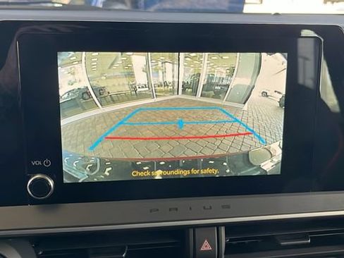 Used 2026 Toyota Prius Plug-In Hybrid FWD image 12