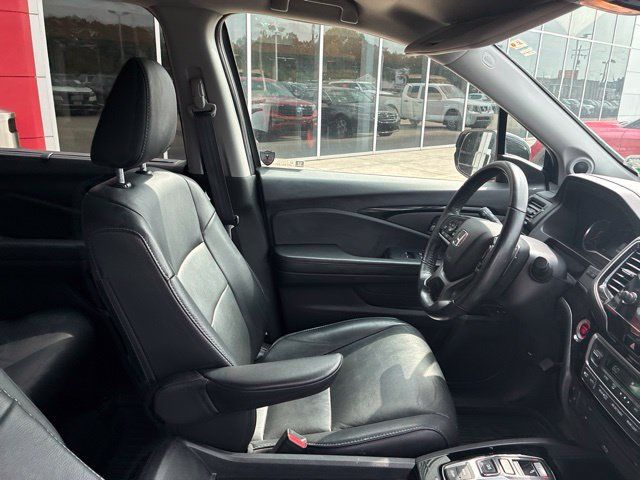Used 2020 Honda Pilot Touring image 10