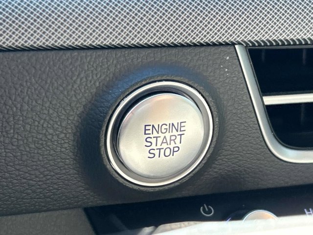 Used 2025 Hyundai Sonata SEL FWD image 29