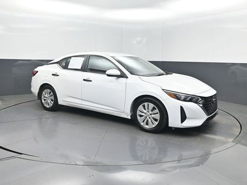 Used 2024 Nissan Sentra S FWD image 31