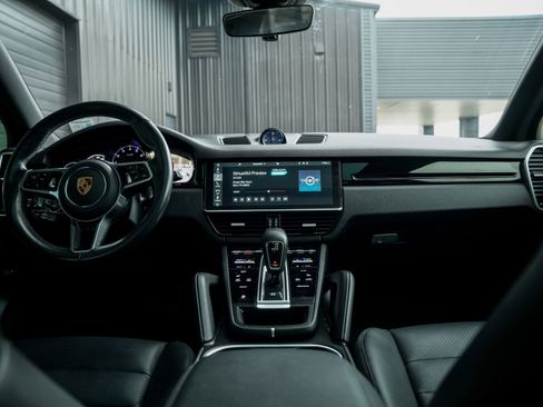 Certified 2019 Porsche Cayenne image 22