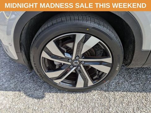 Used 2023 Volvo XC40 B5 Ultimate w/ Protection Package Premier image 27