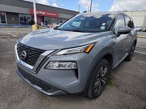 Used 2023 Nissan Rogue SL w/ SL Premium Package FWD image 1